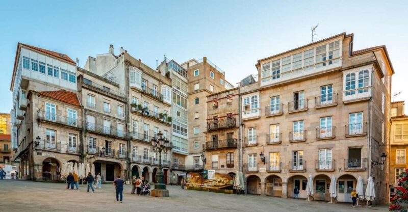 Vigo: Private Walking Tour Around the City With Beer or Wine - Experience and Activities
