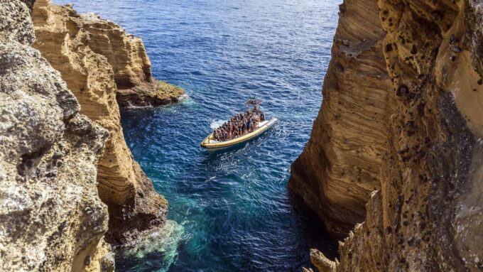 Vila Franca Do Campo: Around the Islet Guided Boat Tour - Getting to the Starting Point