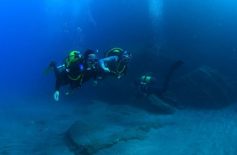 Vila Franca Do Campo: Introduction to Scuba Diving Tour - Discovering Underwater Wrecks