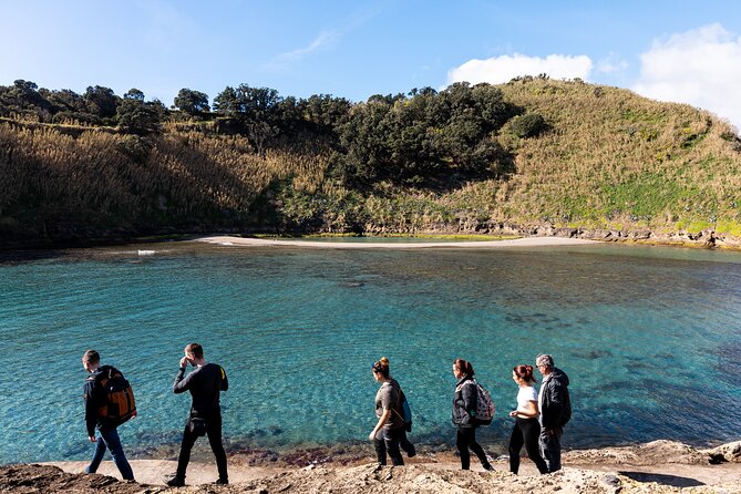 Vila Franca Islet Off-coast Nature Reserve Tour - Knowledgeable Guides and Engaging Tours