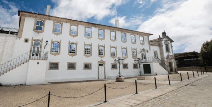 Vila Nova De Gaia: Atkinson Museum Dalí Universe Exhibition - Museum Location