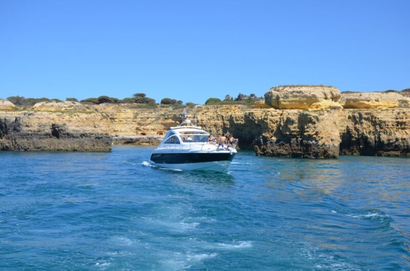 Vilamoura: Algarve Private Luxury Yacht Charter - Dining and Refreshments