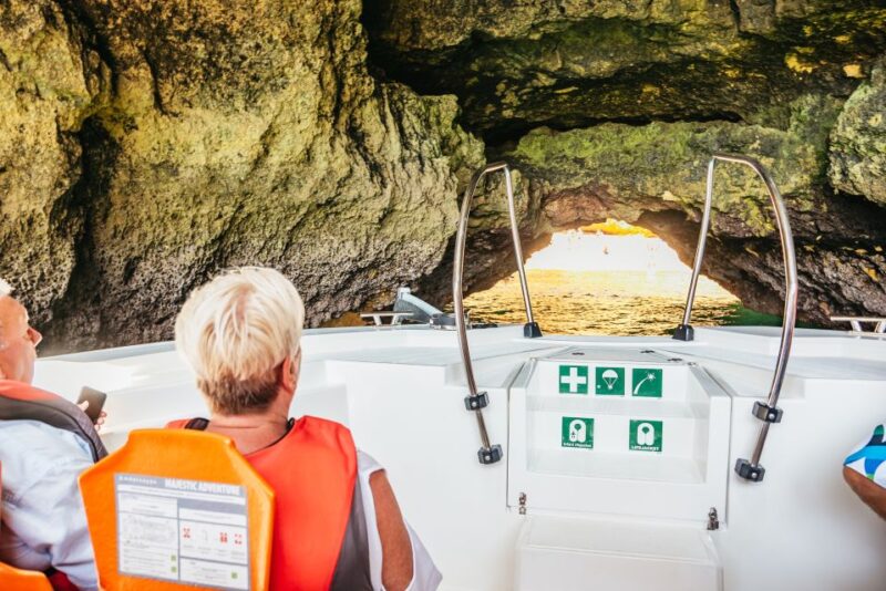 Vilamoura: Benagil Cave Boat Tour With Entry - Boat Features