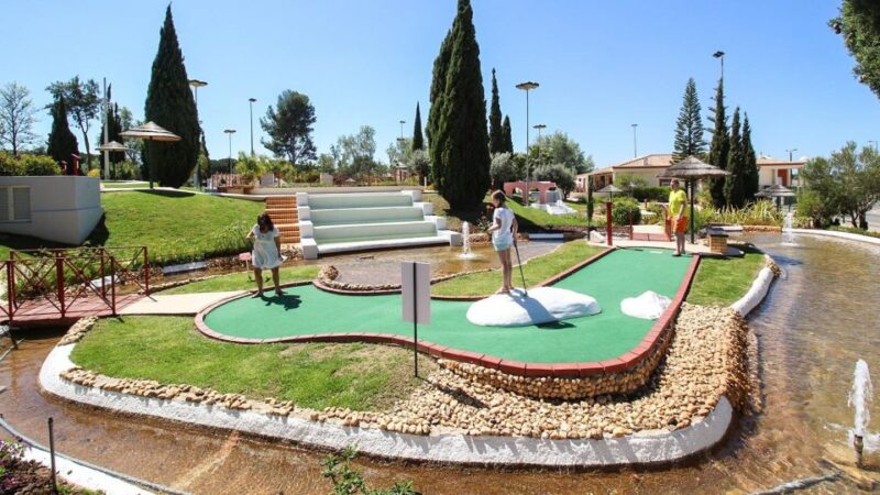 Vilamoura: Family Golf Park Game - Educational Roman Highlights