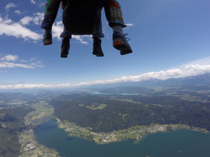 Villach/Ossiachersee: Paragliding Action Tandem Flight - Transport and Gondola Ticket