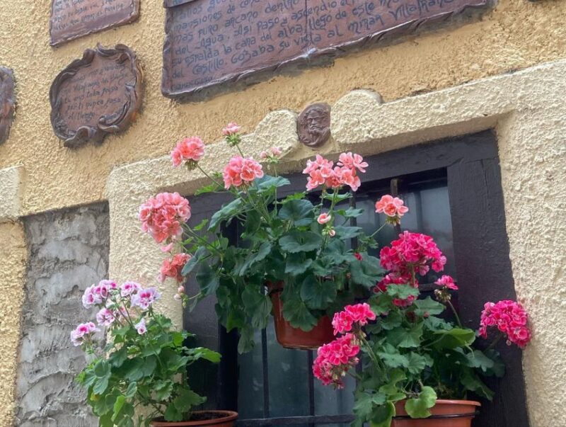 Villafranca Del Bierzo in Its Entirety: Castle and Village - Key Points