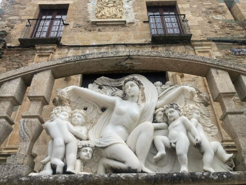 Villafranca Del Bierzo in Its Entirety: Castle and Village - Guided Experience