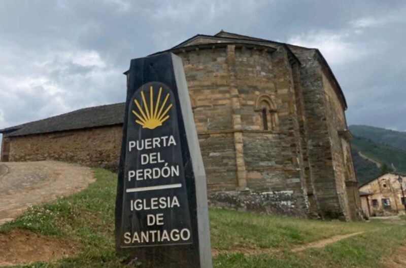 Villafranca Del Bierzo in Its Entirety: Castle and Village - Discovering the Castle of the Marquises