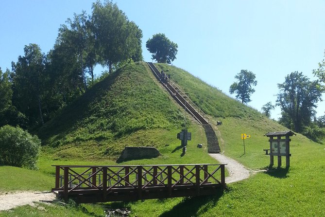 Vilnius Day Trip to Dzukija National Park Including Grutas Park - Visiting Grutas Park