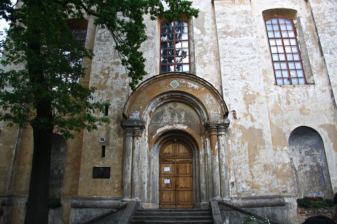 Vilnius Old Town 2-hour Ghost Tour - Chilling Tales of the Past