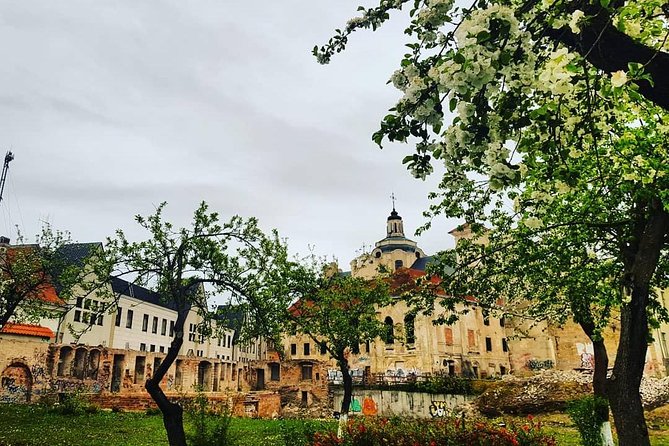 Vilnius: Small Group Walking Tour With a Local Guide - Meeting and End Points