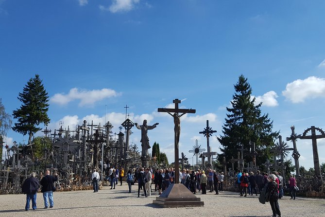 Vilnius to Riga Day Trip: The Hill of Crosses, Rundale Palace and Bauska Castle - Rundale Palace