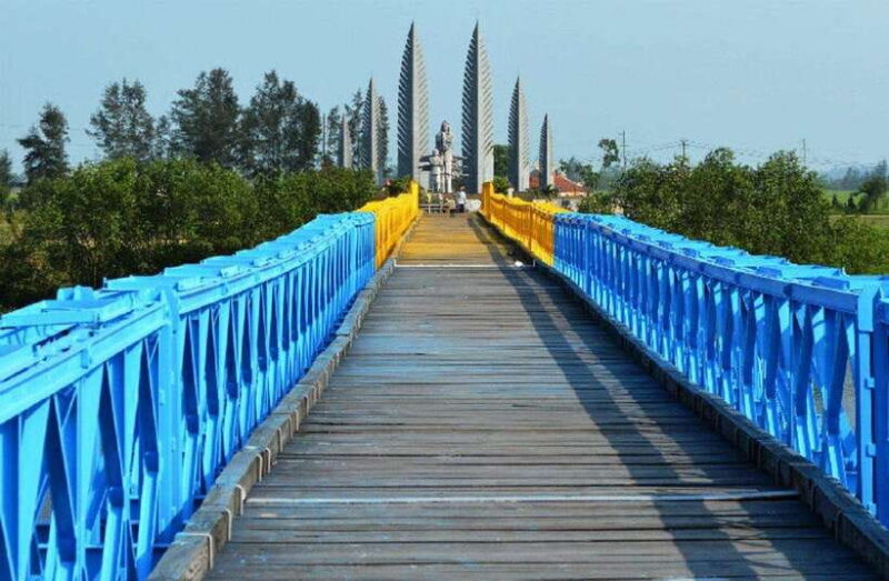 Vinh Moc Tunnels & Khe Sanh DMZ Tour From Hue or Phong Nha - Historical Context