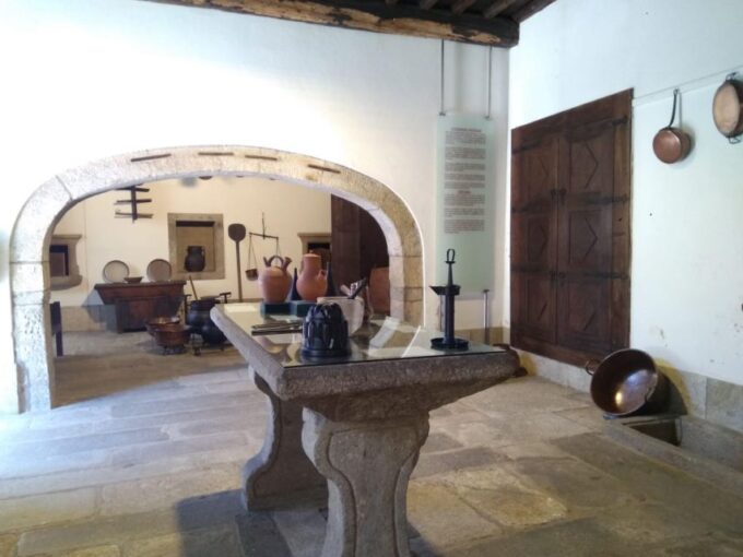 Vinho Verde 2 Wineries + Guimarães - From Porto - Transportation and Guide Services