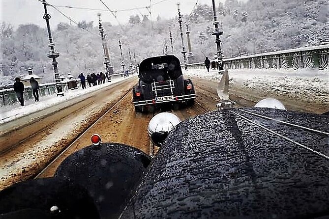 Vintage Cars Prague - Sightseeing Tour 90MIN / 1-6 Pers. - Tour Highlights