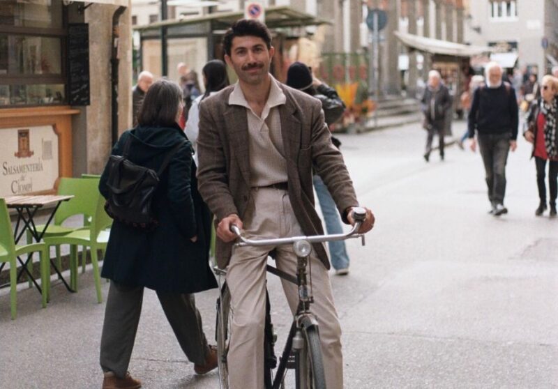 Vintage Photographer in Florence (Perfect for Couple) - Inclusion of Iconic Sites and Hidden Gems