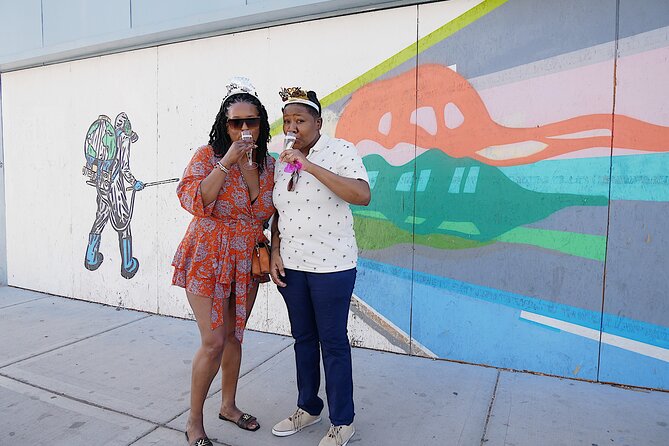 Vintage Shopping Tour of the Arts District With 100 Photos, Champagne and Lunch - Inclusions