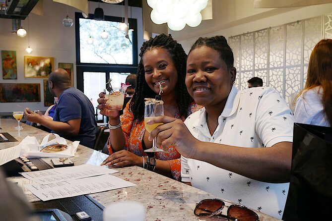 Vintage Shopping Tour of the Arts District With 100 Photos, Champagne and Lunch - Capturing the Fremont Street Adventure
