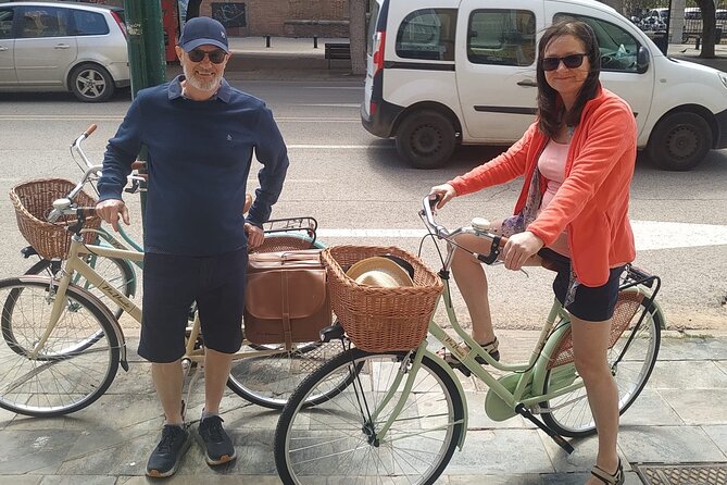 Vintage Style Bike Rental in Malaga - Included in the Rental