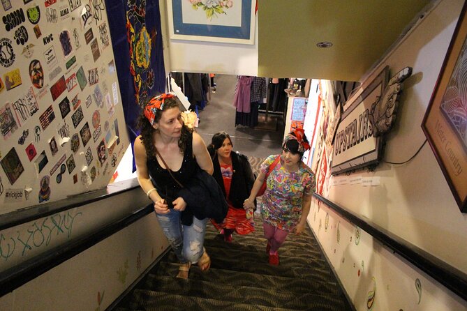 Vintage Thrift Quest Walking Tour in Philadelphia - Experience Highlights