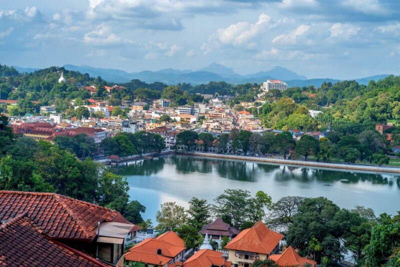 VIP ALL INCLUSIVE KANDY PINNAWALA DAY TRIP - Temple of the Sacred Tooth Relic