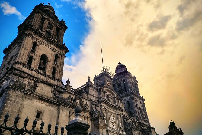 VIP City Tour In Mexico City Driver and Guide Included. - Safety and Support