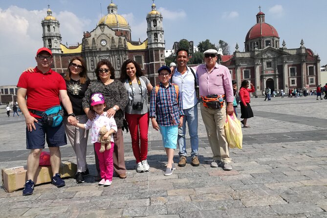 VIP City Tour In Mexico City Driver and Guide Included. - Guide Expertise and Knowledge