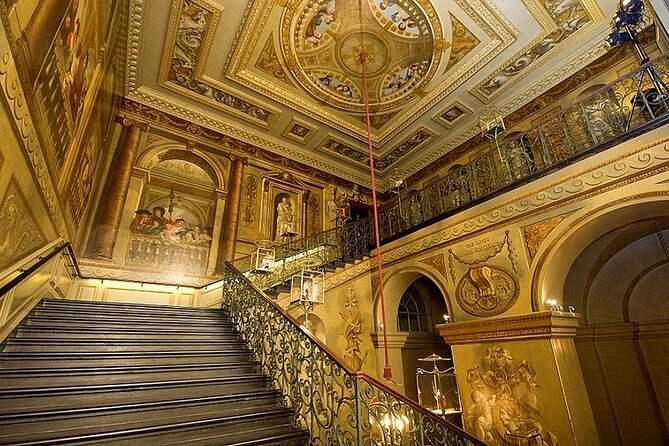 VIP Kensington Palace & Gardens Royal Tea Crown Experience - Indulging in the Royal Tea