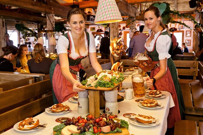 VIP Oktoberfest Incl. Table Res., 3-Course-Menu, Beer & Champagne - Tour Details and Meeting Point