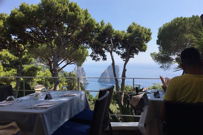 VIP Private Capri Dinner With Luxury Yacht Transfer & Aperitif - Key Points