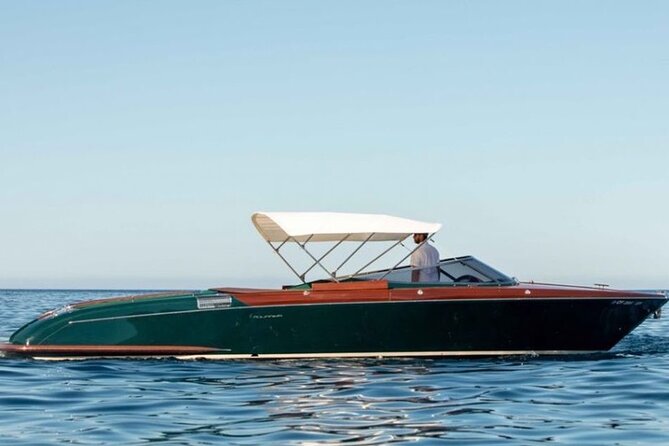 VIP Private Luxury Boat Tour - Riva Aquariva Yacht Venice - Luxurious Amenities Aboard