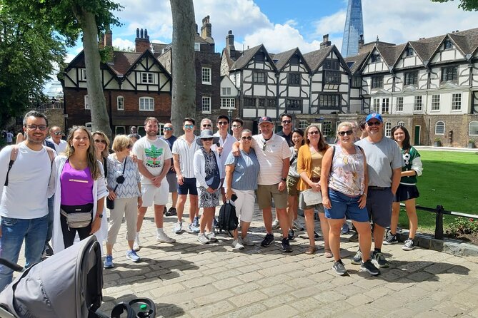 VIP Skip the Line Westminster Abbey and The Crown Highlights Tour - Discovering Royal Connections