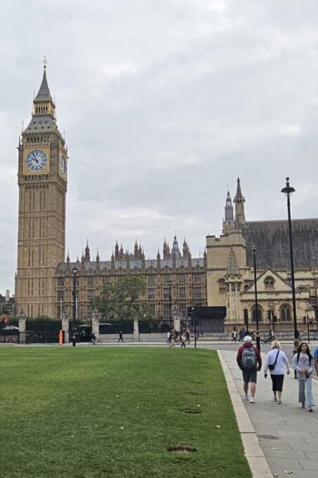 VIP Skip the Line Westminster Abbey & The Crown Highlights - Frequently Asked Questions