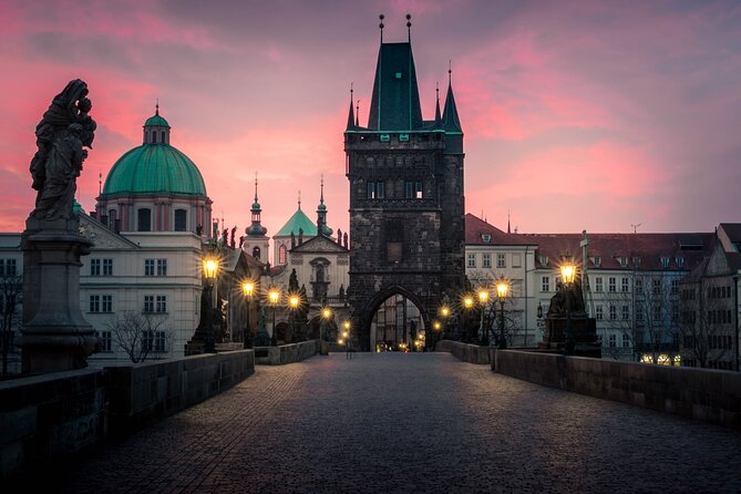 VIP Tour: Professional Photos - You and Prague Best Monuments - Capturing Memories in Prague