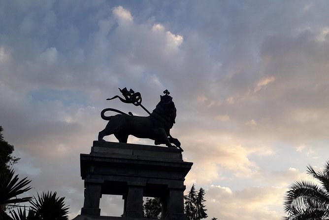 VIP Tour to The Unity Park, National Museum Palaces, Garden, Zoo - Exploring the Unity Park