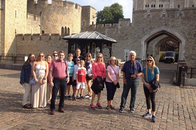 VIP Tower of London and Crown Jewels Tour With Private Beefeater Meet & Greet - Meeting and End Points