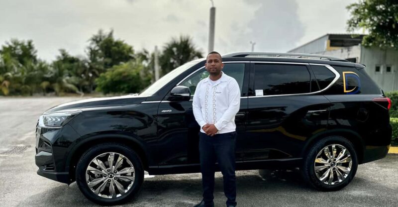 VIP Transfer Between Punta Cana Airport - Uvero Alto Hotels - Driver and Vehicle Information