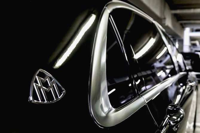 VIP Transfer From Schiphol Airport to Amsterdam City or Back to the Airport - Pricing and Group Size Options