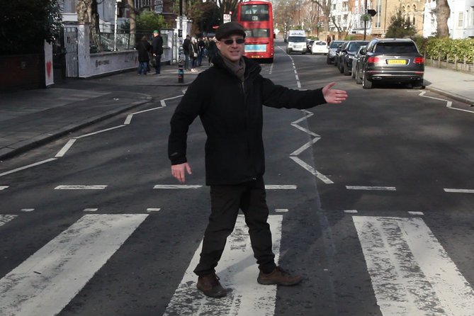 Virtual Guided Tour of Londons Off the Beaten Track Areas - Immersive Virtual Sightseeing Experience