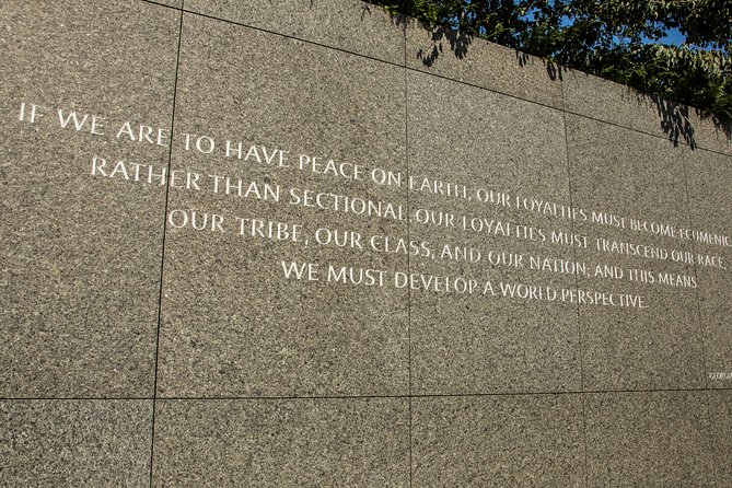 Virtual Tour of Martin Luther King Memorial - Getting to the Memorial