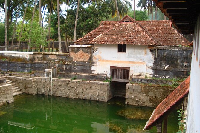 Virtual Tour of Padmanabhapuram Palace,Largest Wooden Palace of the World - Accessibility and Mobility Considerations