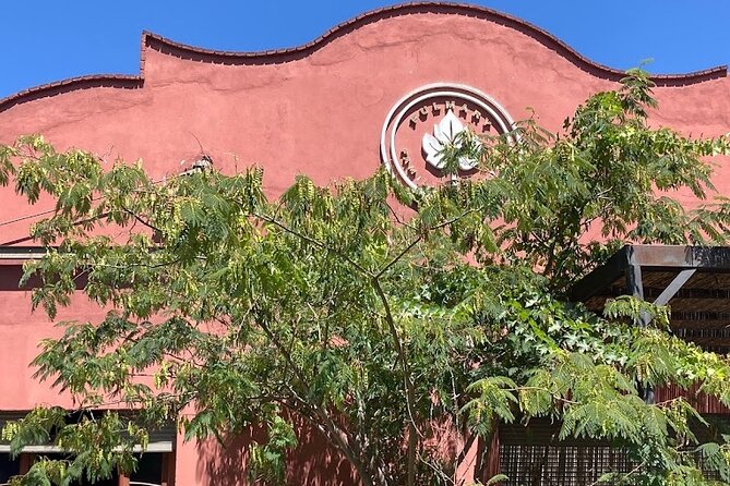 Visit 2 Wineries With Lunch and Transport Included. - Pickup and Return Details