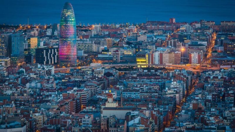 Visit All Top Attractions in Barcelona - Key Points