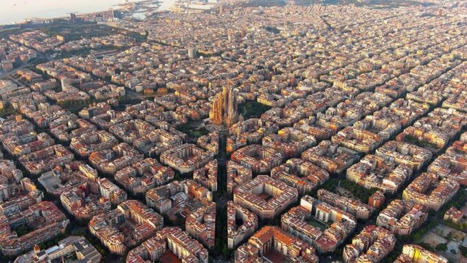 Visit All Top Attractions in Barcelona - Booking and Cancellation Policy