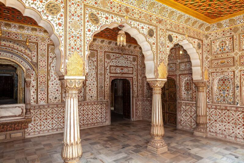 Visit Bikaner in Private Car With Guide Service - Key Attractions