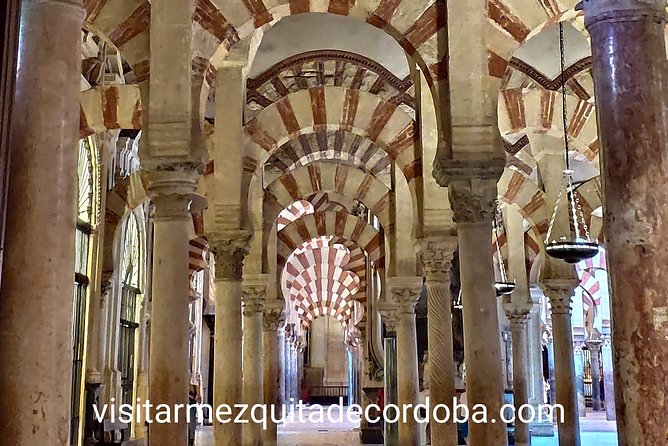 Visit Cathedral Mosque With Official Guide. Small Groups - Meeting Point and Transportation