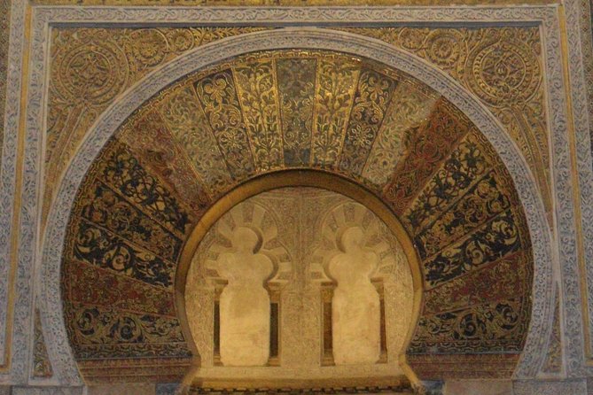 Visit Cathedral Mosque With Official Guide. Small Groups - Additional Details and Insights