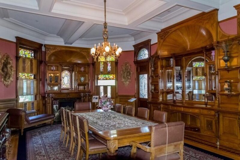 Visit Craigdarroch Castle and Butchart Garden Private - Destinations Explored