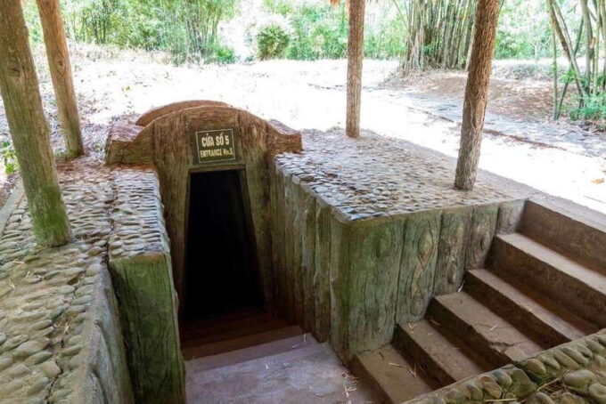 VISIT CU CHI TUNNEL IN THE MORNING OR AFTERNOON - Important Considerations