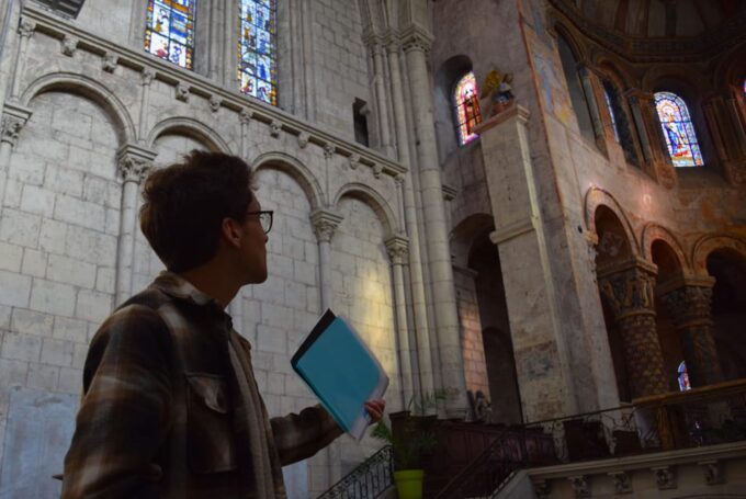 Visit EVERYTHING in the Region of Poitiers in a Day-Tour - Chauvigny